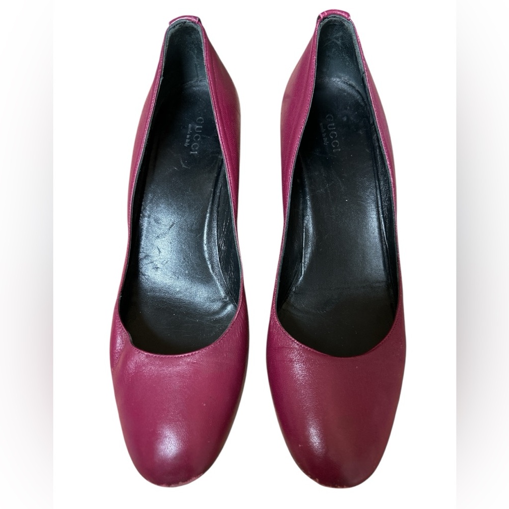 Gucci wedge women’s size 38 shoes color is a raspberry